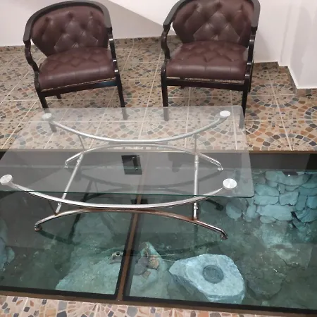 къщата с разкопките - The House With The Excavations *