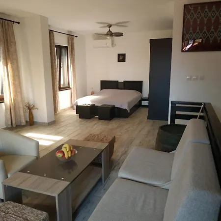 къщата с разкопките - The House With The Excavations Sozopol